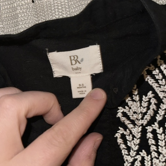 TWO BABY GIRL TOPS FOR SALE SIZE 0-3 MONTHS - Picture 6 of 9